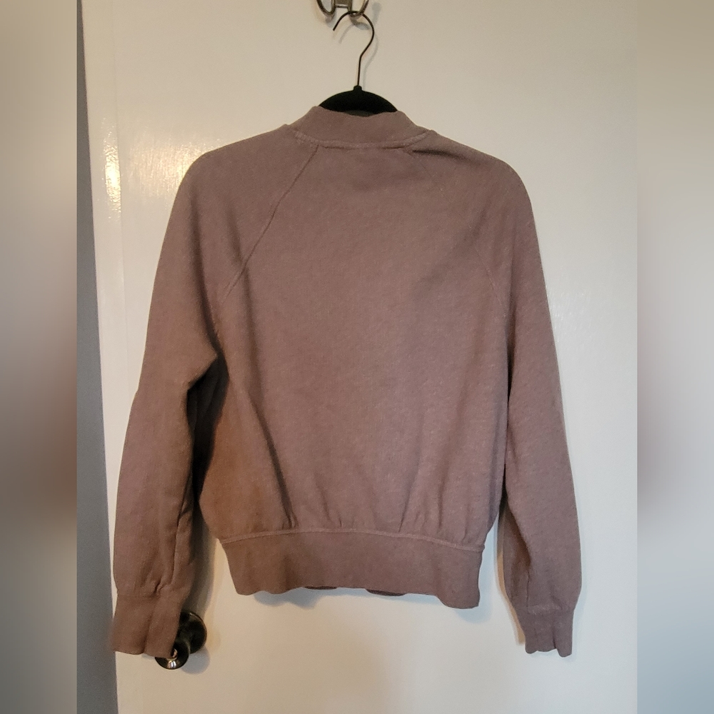 Universal Thread Long Sleeve - Picture 2 of 3
